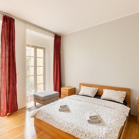 City Centre Garden Apartment With Parking Praha Eksteriør bilde