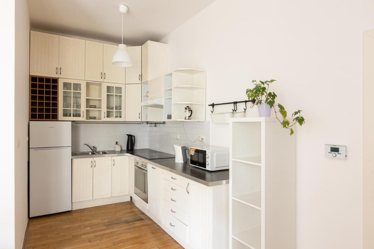 City Centre Garden Apartment With Parking Praha Eksteriør bilde