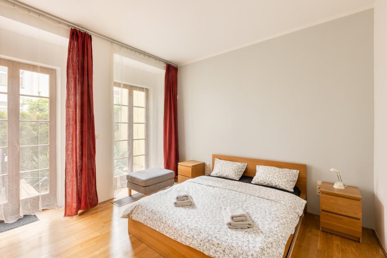 City Centre Garden Apartment With Parking Praha Eksteriør bilde